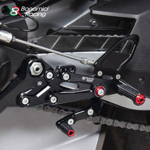 Ladda upp bild till gallerivisning, Fotpinnsats, Aprilia RS 660